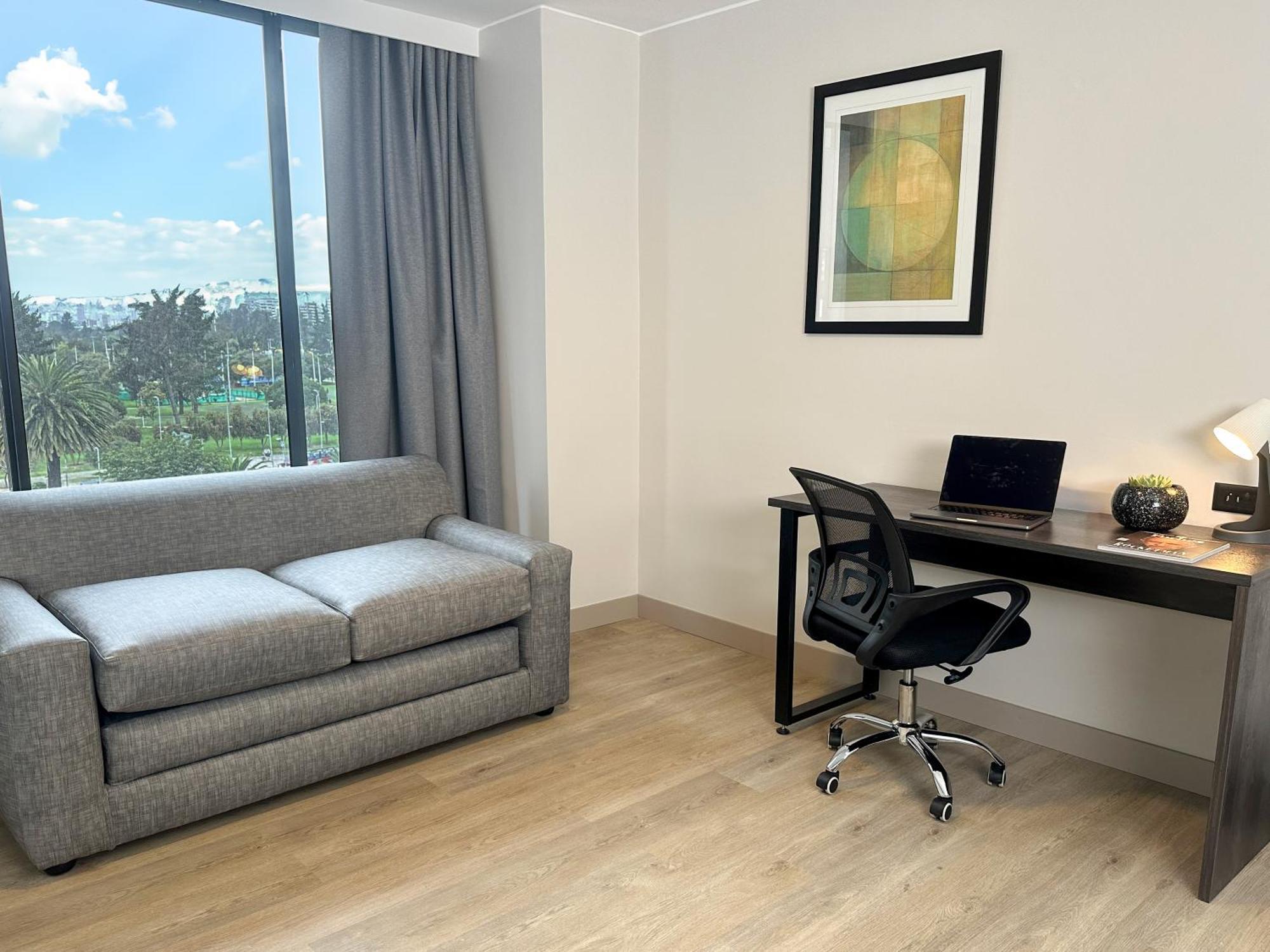 La Quinta By Wyndham Quito Ξενοδοχείο Εξωτερικό φωτογραφία