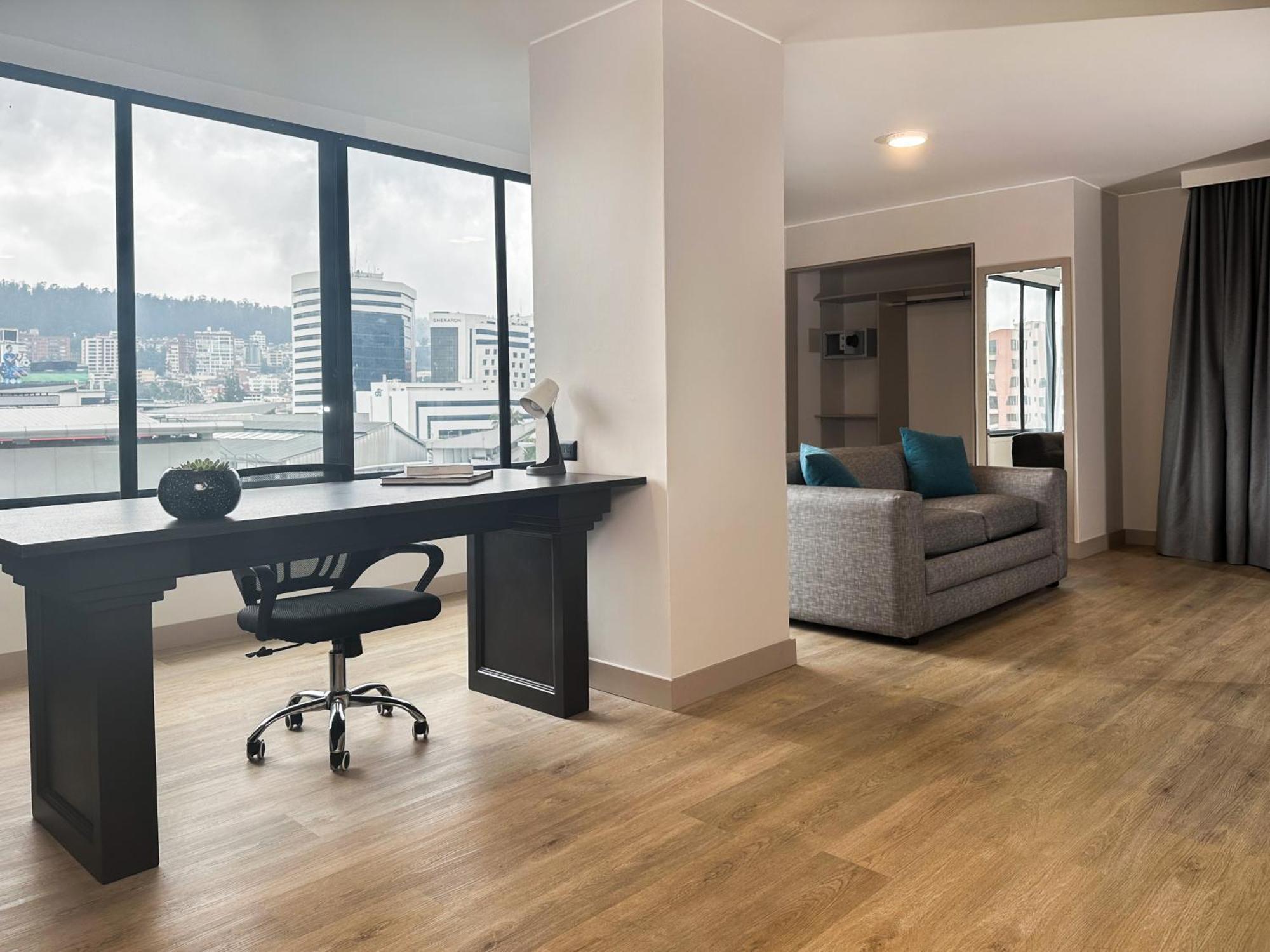 La Quinta By Wyndham Quito Ξενοδοχείο Εξωτερικό φωτογραφία